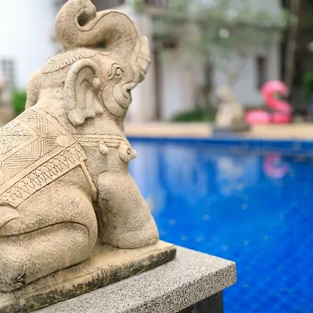 Lawootrip Villa Patong ภายนอก รูปภาพ
